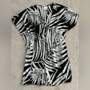 Merona women’s black and cream swim coverup size S